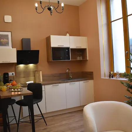 La Republique D'emmanuel Apartment *